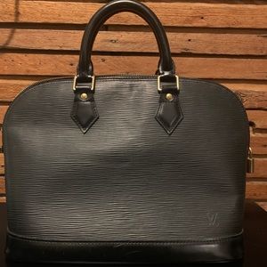 Louis Vuitton Black Alma Pm 🖤